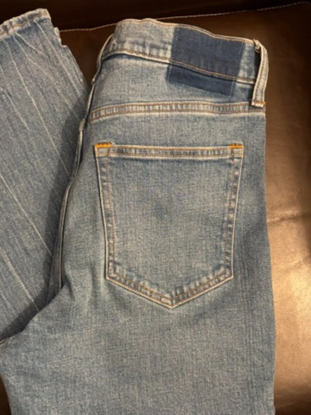 Abercrombie & Fitch Ultra High Rise Ankle Straight Jean - Picture 3 of 6
